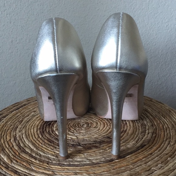 Badgley Mischka Simba II Platinum - Picture 5 of 10